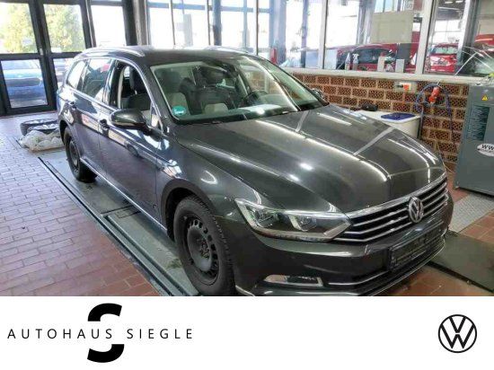 Volkswagen Passat Variant 2.0 TDI Highline DSG Navi LED ACC