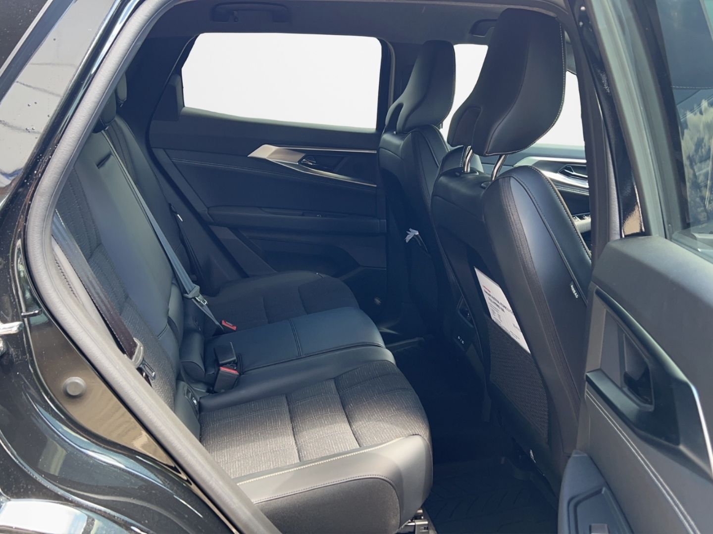 Fahrzeugabbildung Renault Austral Iconic 1.2 E-TECH Hybrid 200  Navi Matri