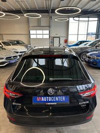 Skoda Superb Combi Style 4x4 *Shz*PDC*AHK*