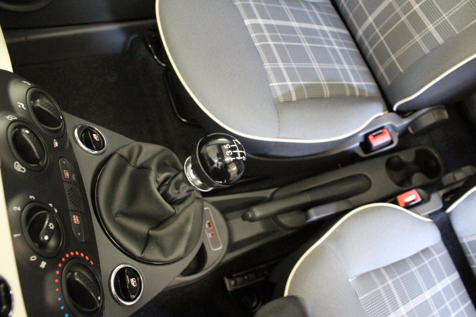 Fahrzeugabbildung Fiat 500C 1.2 8V Lounge*Klima*PDC*