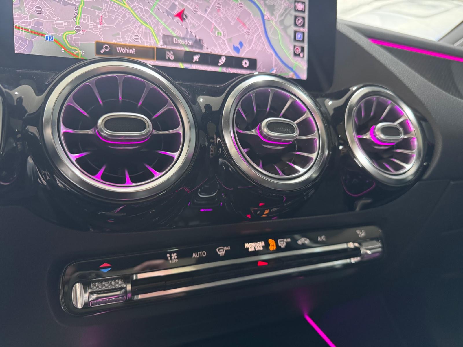 Mercedes-Benz GLA 200 AMG*MEMORY*LED*PANORAMA*AHK*KAMERA