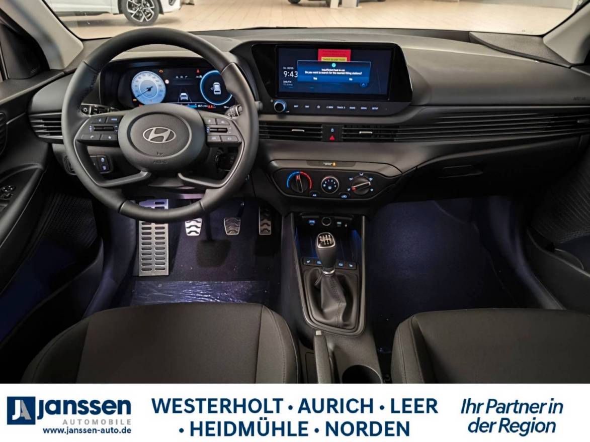 Fahrzeugabbildung Hyundai BAYON Trend Navi Digitales Cockpit PDC LED Schei