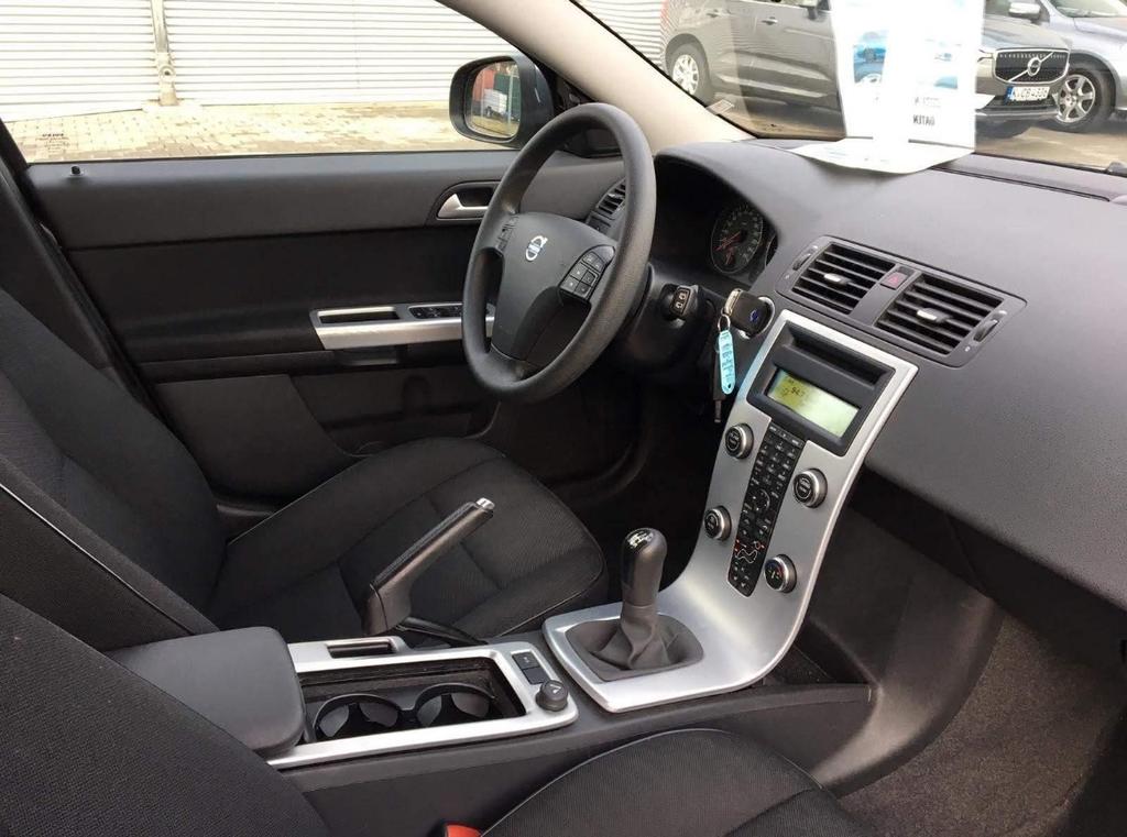 Volvo V50