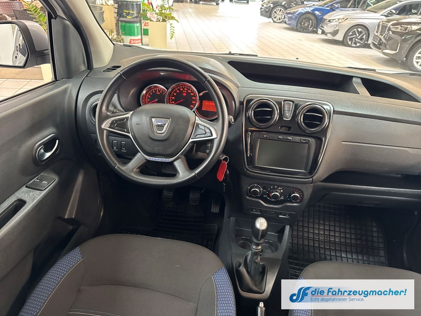 Fahrzeugabbildung Dacia Dokker Stepway Plus Navi Fahrerprofil DAB SHZ Rü