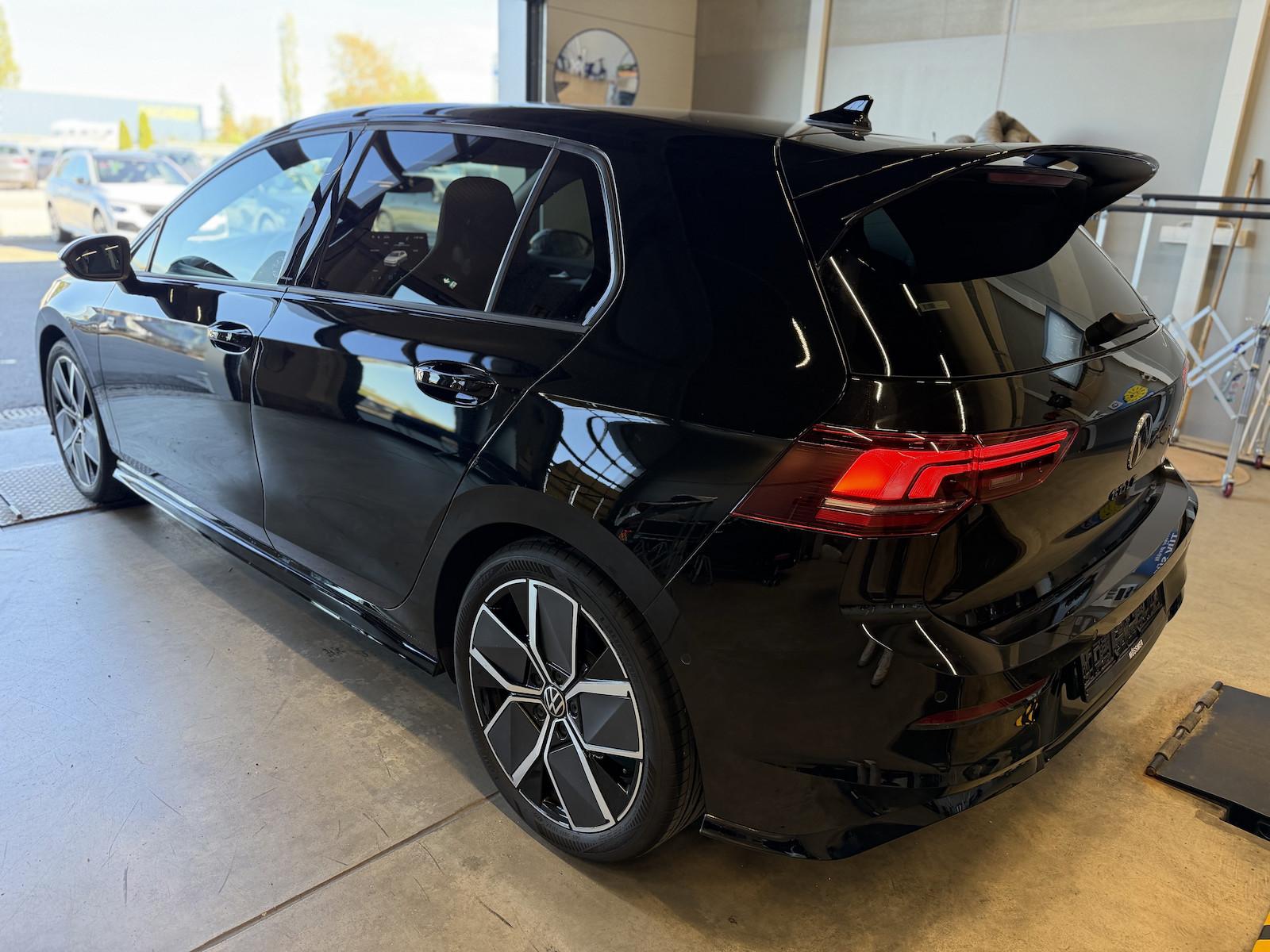 Volkswagen Golf 1.5eTSI DSG R-Line Black Style AHK 18 ́ ́, миниатюра 4
