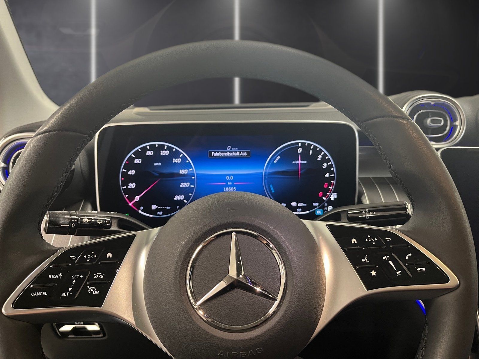 Fahrzeugabbildung Mercedes-Benz GLC 300 de 4M Avantgarde*AHK*Distronic*Pano*360*