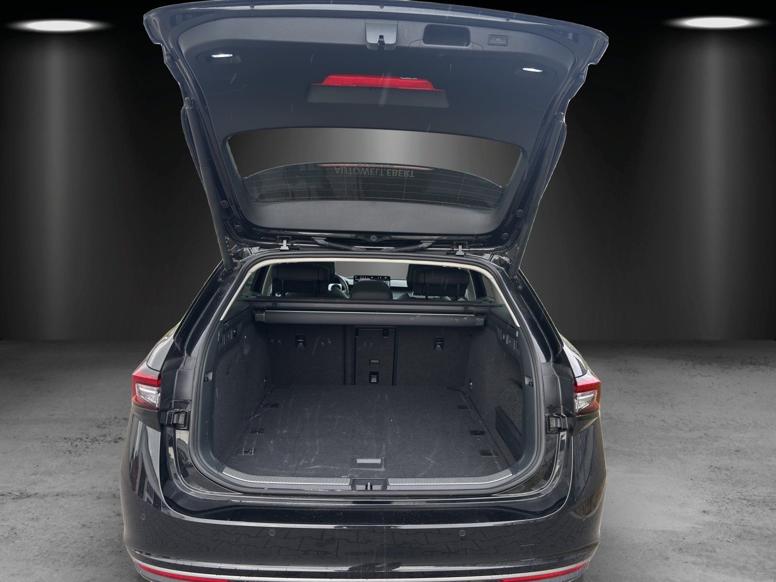 Fahrzeugabbildung SKODA Superb Combi L&K 2,0 TDI 110 kW DSG