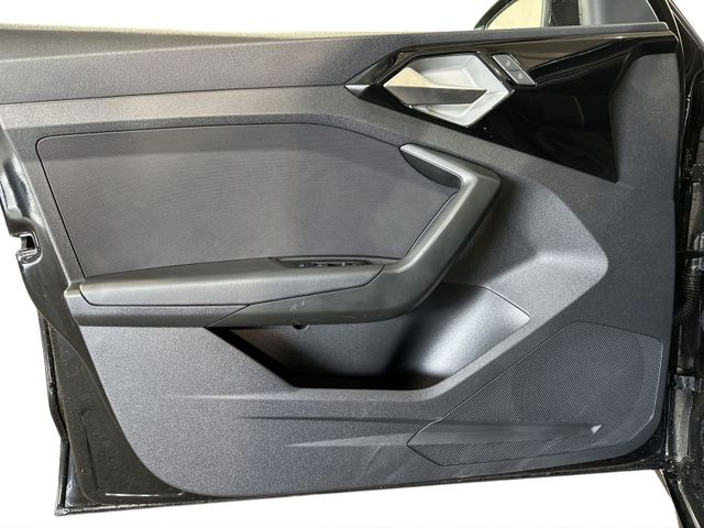 A1 Sportback 30 TFSI ADVANCED SMARTPHONE INTERFA
