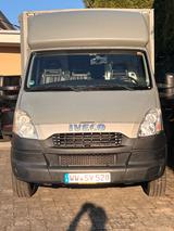 Iveco Daily-Postkoffer Ecki ist zu dick für den Hof! - Halbautomatik Autos