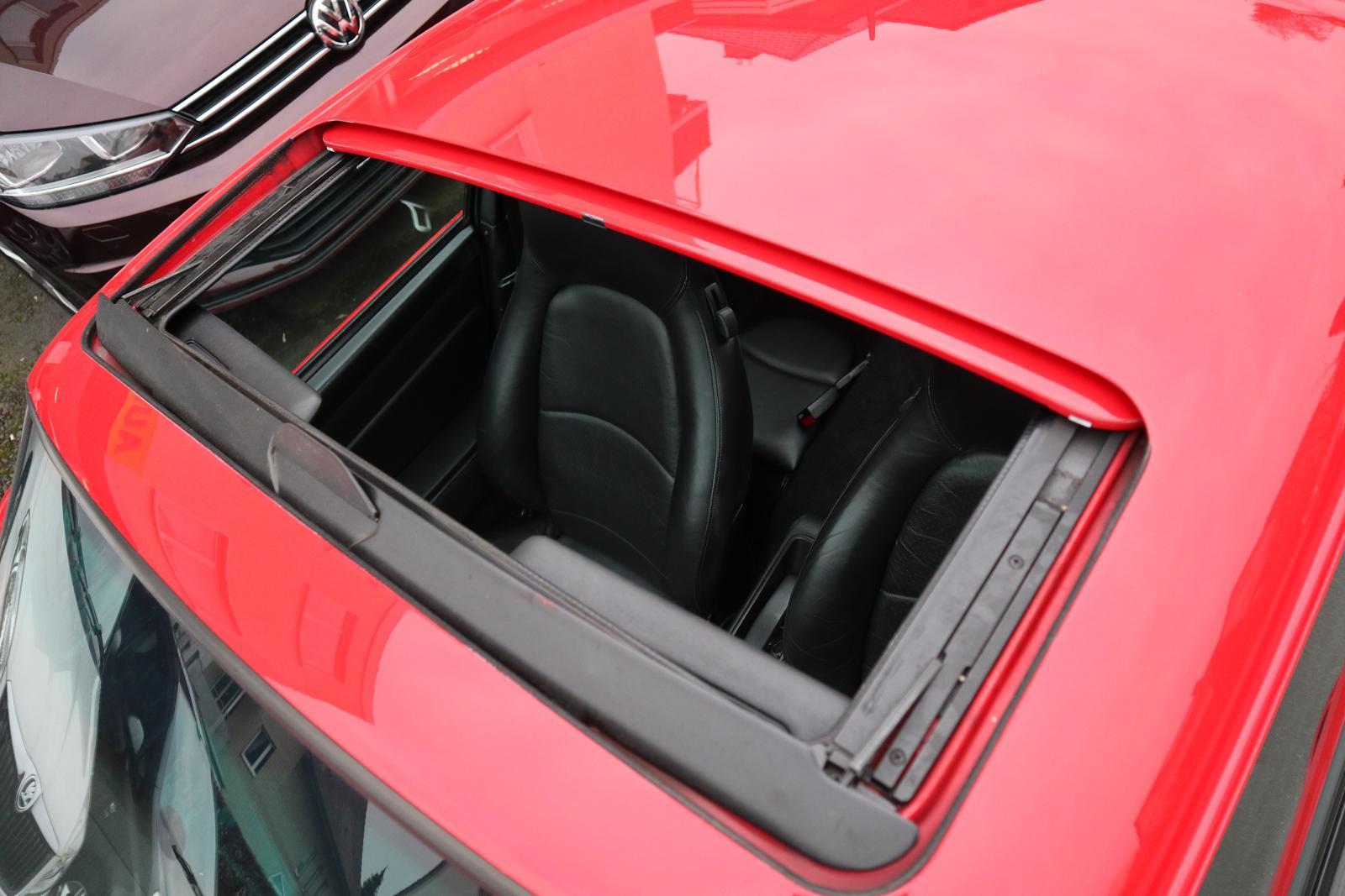 Porsche 911 993 3.6 Carrera 4 Coupe NAVI LEDER XENON SD