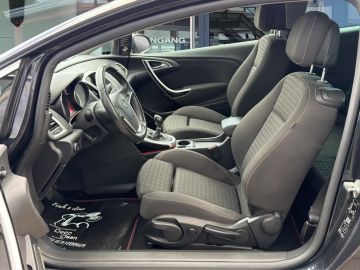 Opel Astra GTC J 2.0 CDTI °Bi-Xenon°SHZ°PDC°AAC°