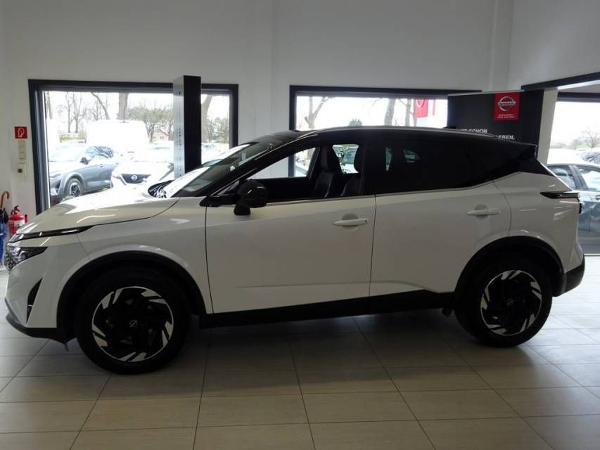 Fahrzeugabbildung Nissan Qashqai 1.3 DIG-T MHEV Automatik N-Connecta