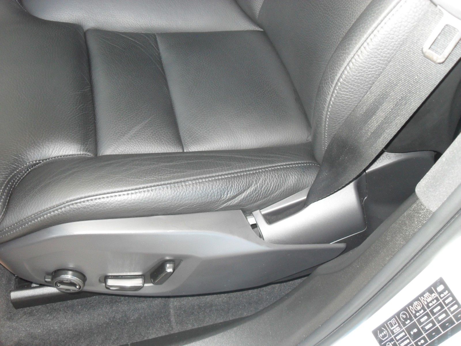 Fahrzeugabbildung Volvo XC60 T6  Inscription Expression