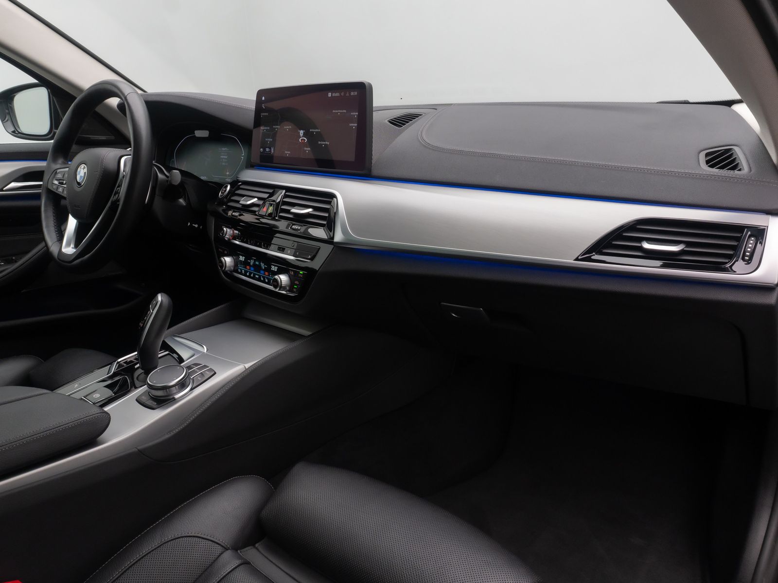 Fahrzeugabbildung BMW 540d xD Luxury Line Panorama H/K HUD Bel&uuml;ftung