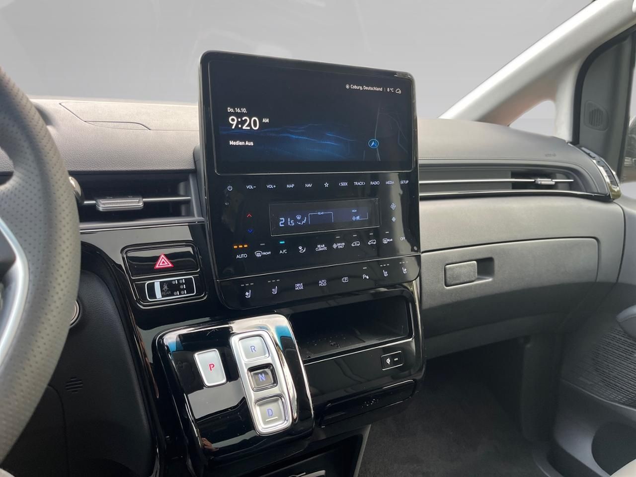 Fahrzeugabbildung Hyundai STARIA SIGNATURE STANDHEIZUNG Panoramadach SHZ*L