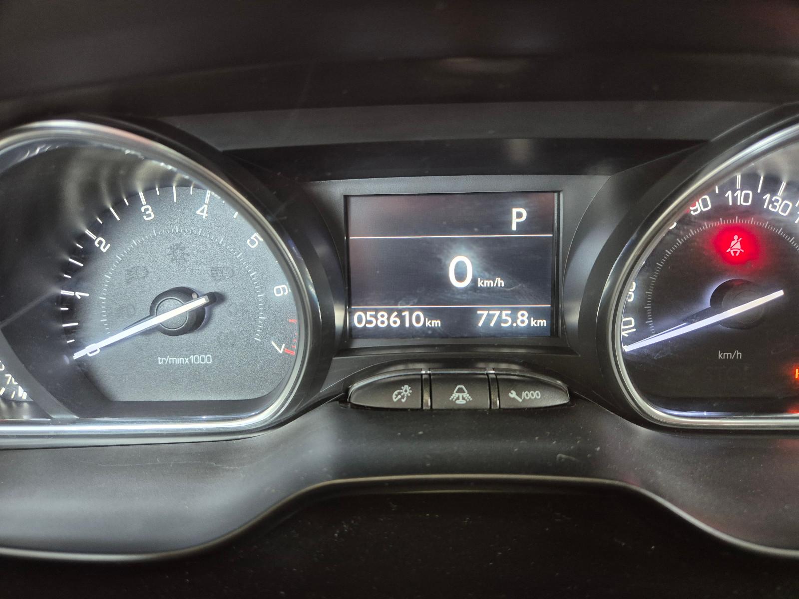Peugeot 2008 Allure, inkl. 1 Jahr Garantie