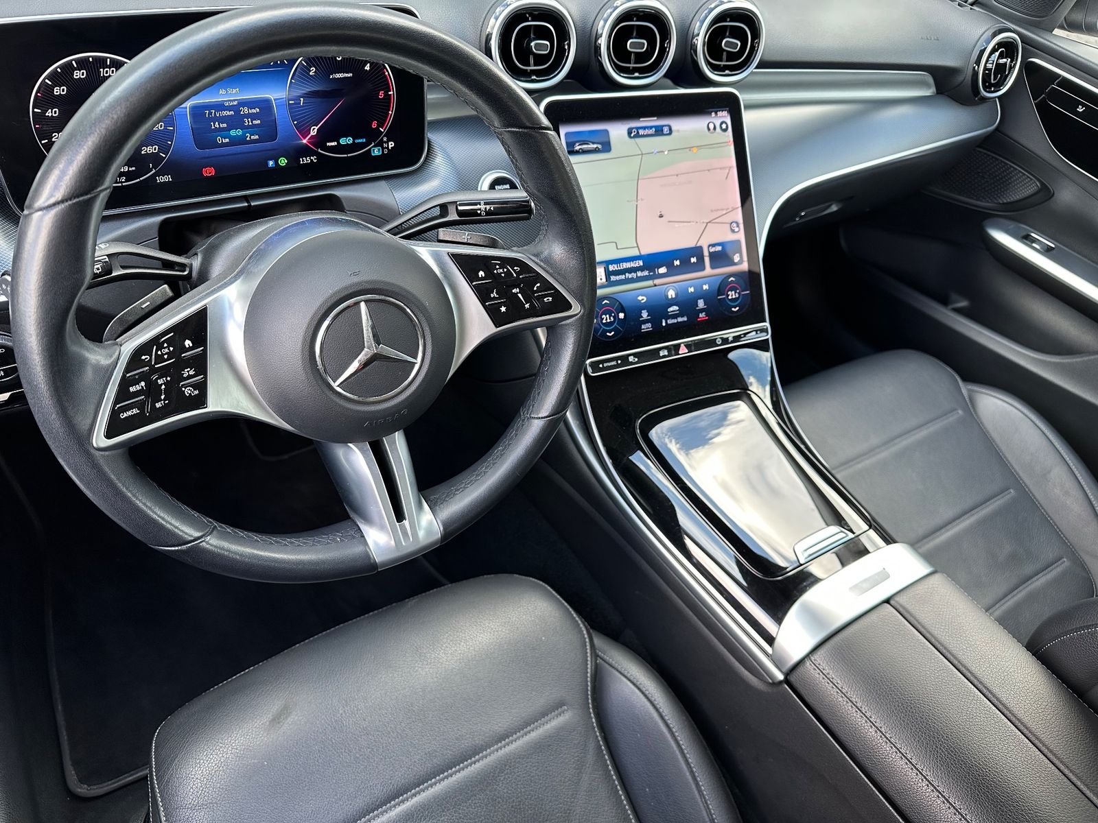 Fahrzeugabbildung Mercedes-Benz C 220d Avantgarde Adv 4Matic NAV+LED+ACC+DISTRO