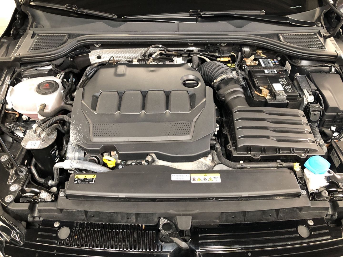 Fahrzeugabbildung Volkswagen Golf Variant Life 2.0 TDI AHK-klappbar Navi Digi