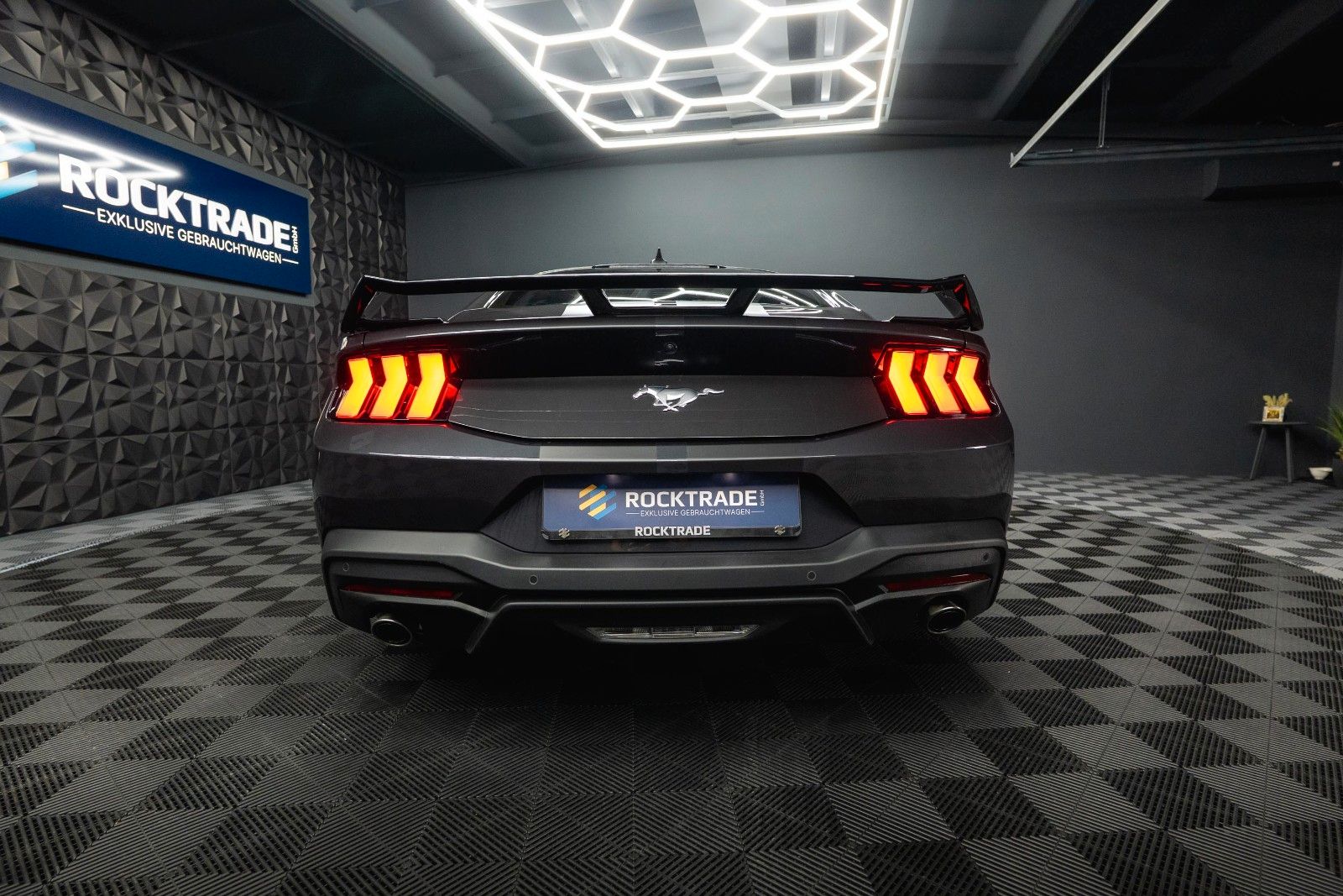 Fahrzeugabbildung Ford Mustang GT Coupe DARK HORSE PREMIUM MY2024 19%