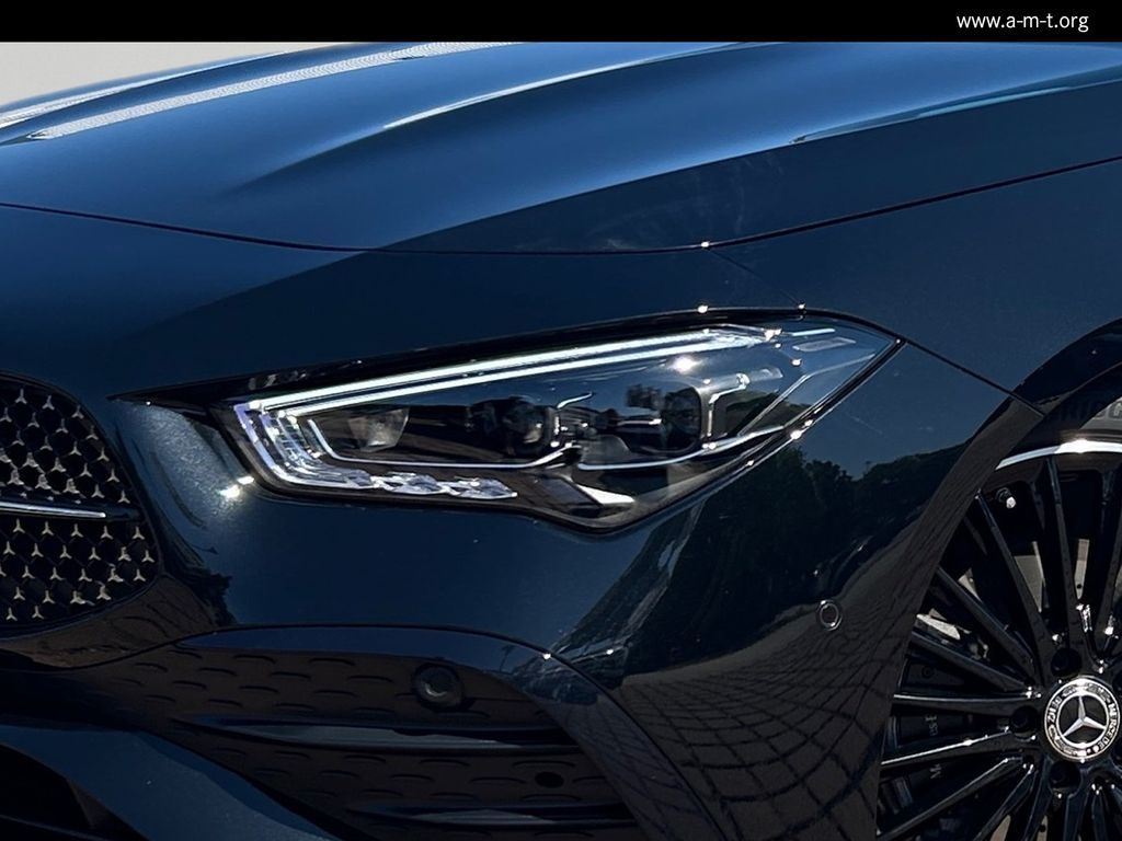 MERCEDES-BENZ CLA 200 Shooting Brake