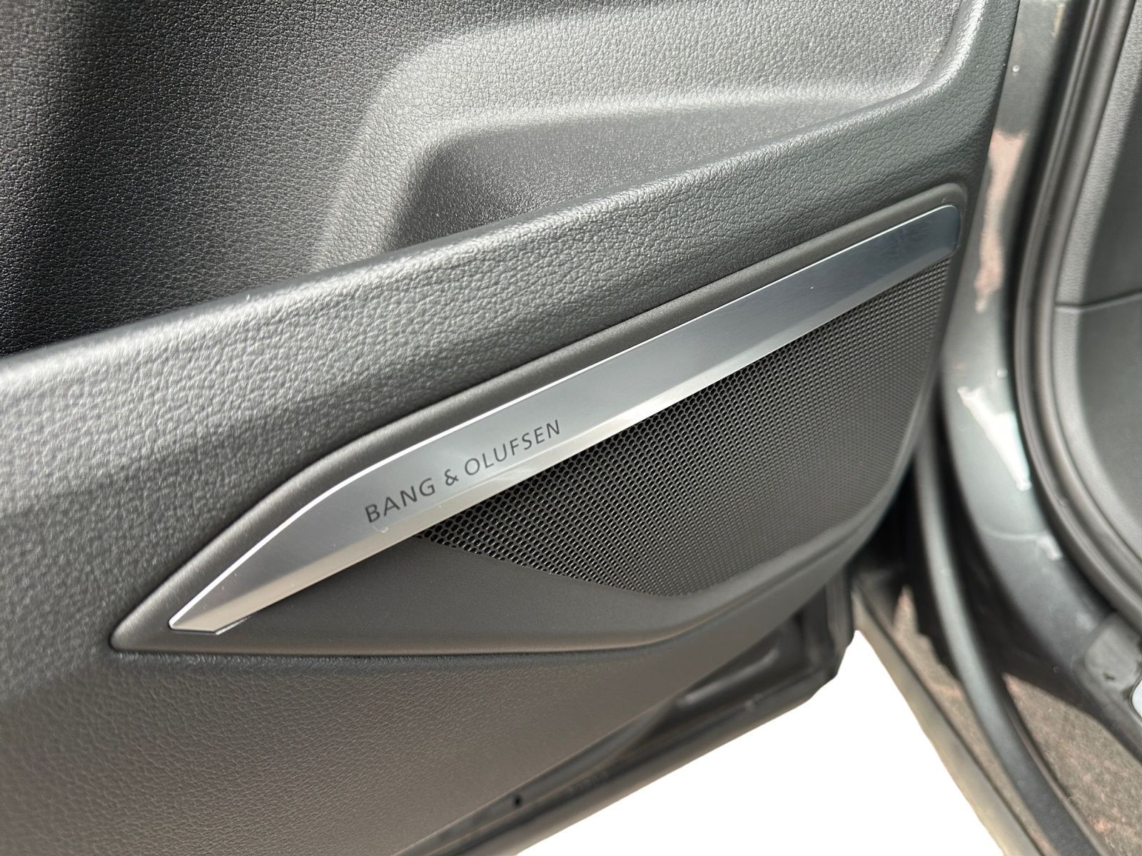 Audi Q8 e-tron - Bild 25