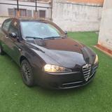 Alfa Romeo 147 1.9 JTD 120CV 5 porte Exclusive - Alfa Romeo 147 mit Diesel-Antrieb