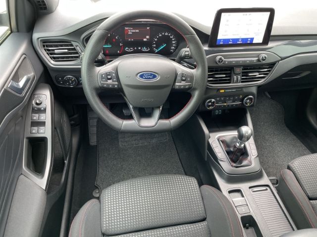 Fahrzeugabbildung Ford Focus 2.0 EcoBlue ST-Line AHK, Navi, Rückfahrkam