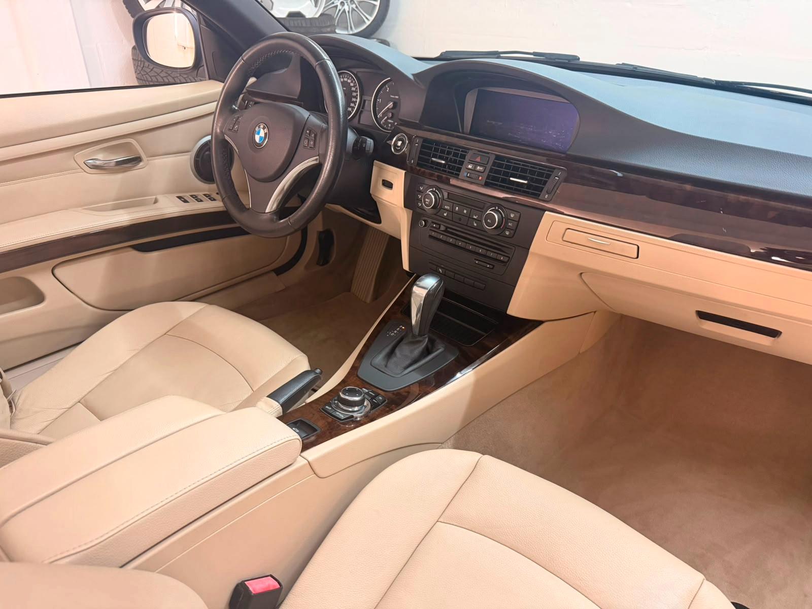 BMW 330d Cabrio *KEYLESS*XENON*NAVI*MEMORY*HIFI