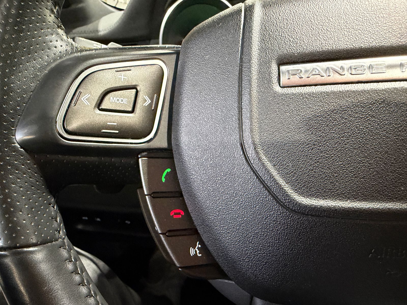 Fahrzeugabbildung Land Rover Cabriolet HSE Dynamic/360'KAM/LED/LEDER/NAVI/HUD