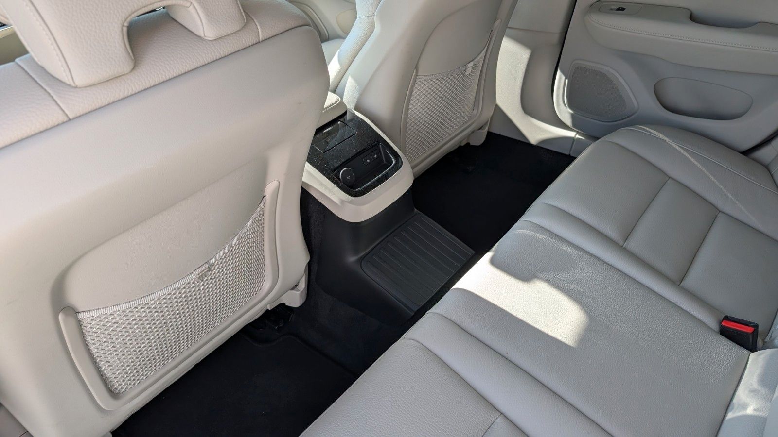 Fahrzeugabbildung Volvo V60 T8 Plug-in Hybrid | AHK | ACC | Kamera