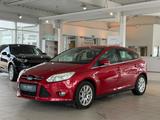 Ford Focus Lim. Titanium*KLIMAAUT*SHZ*PDC*180PS*BLUET - Ford aus 2011