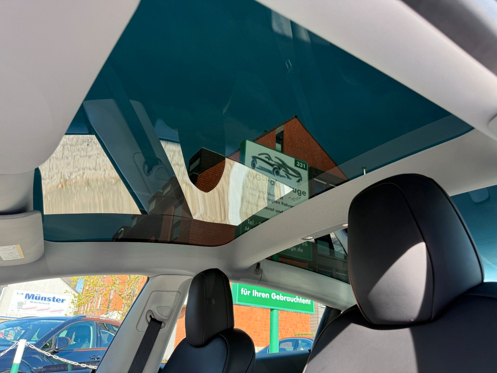 Fahrzeugabbildung Tesla Model 3 Long Range Dual AWD 1-Hand