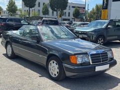 Fahrzeugabbildung 300 ECoupeCabrio300CE-24