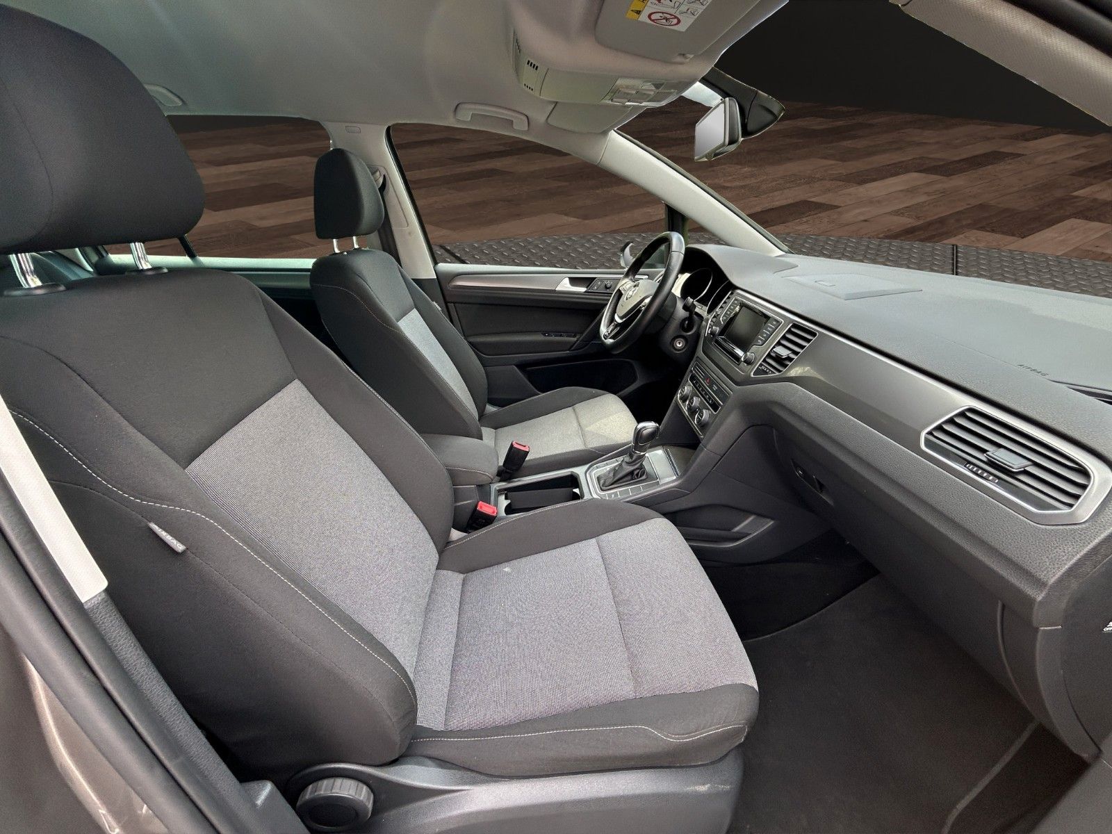 Fahrzeugabbildung Volkswagen Golf Sportsvan VII Trendline Automatik/BMT/