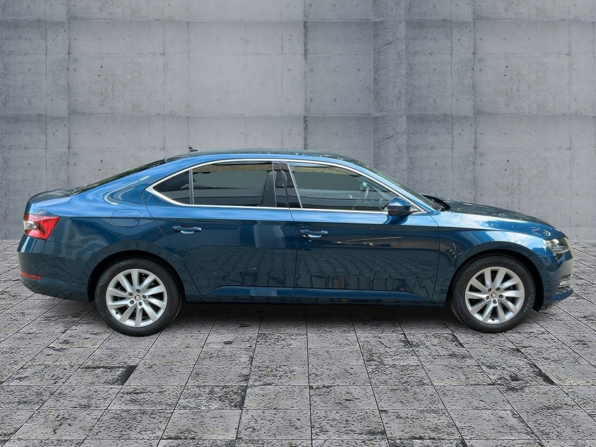 Skoda Superb - Bild 7