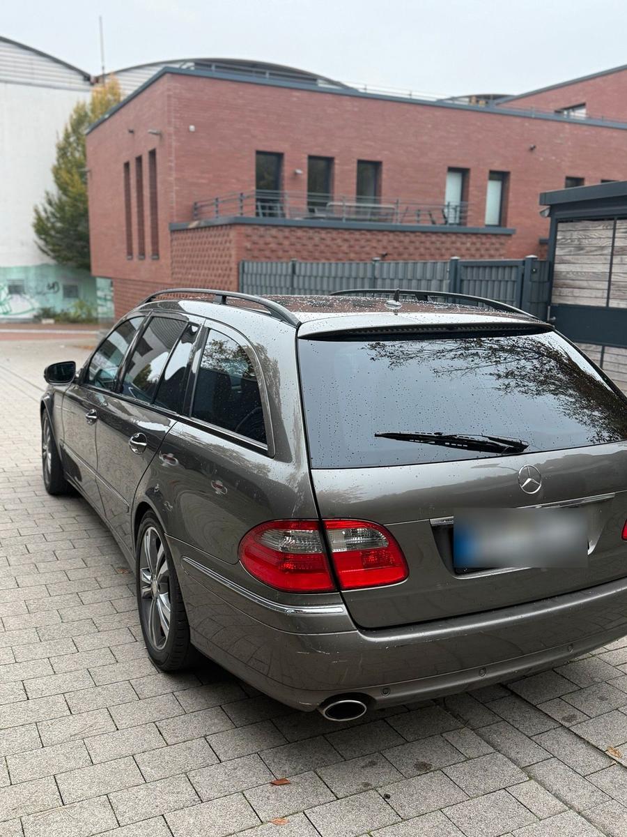 Mercedes-Benz E320 2008 — photo 6