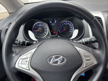 Hyundai ix20 1.6 Space blue, Bild 18