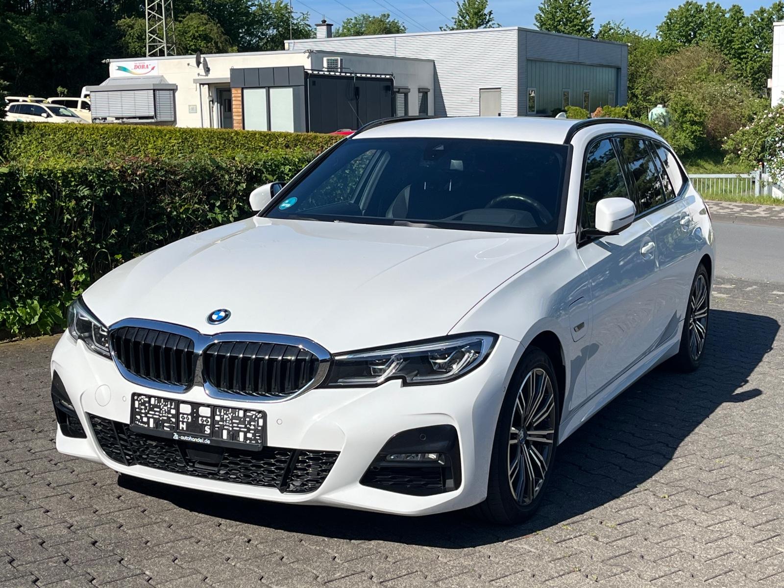 BMW 330e M Sport LED Head Up AHK