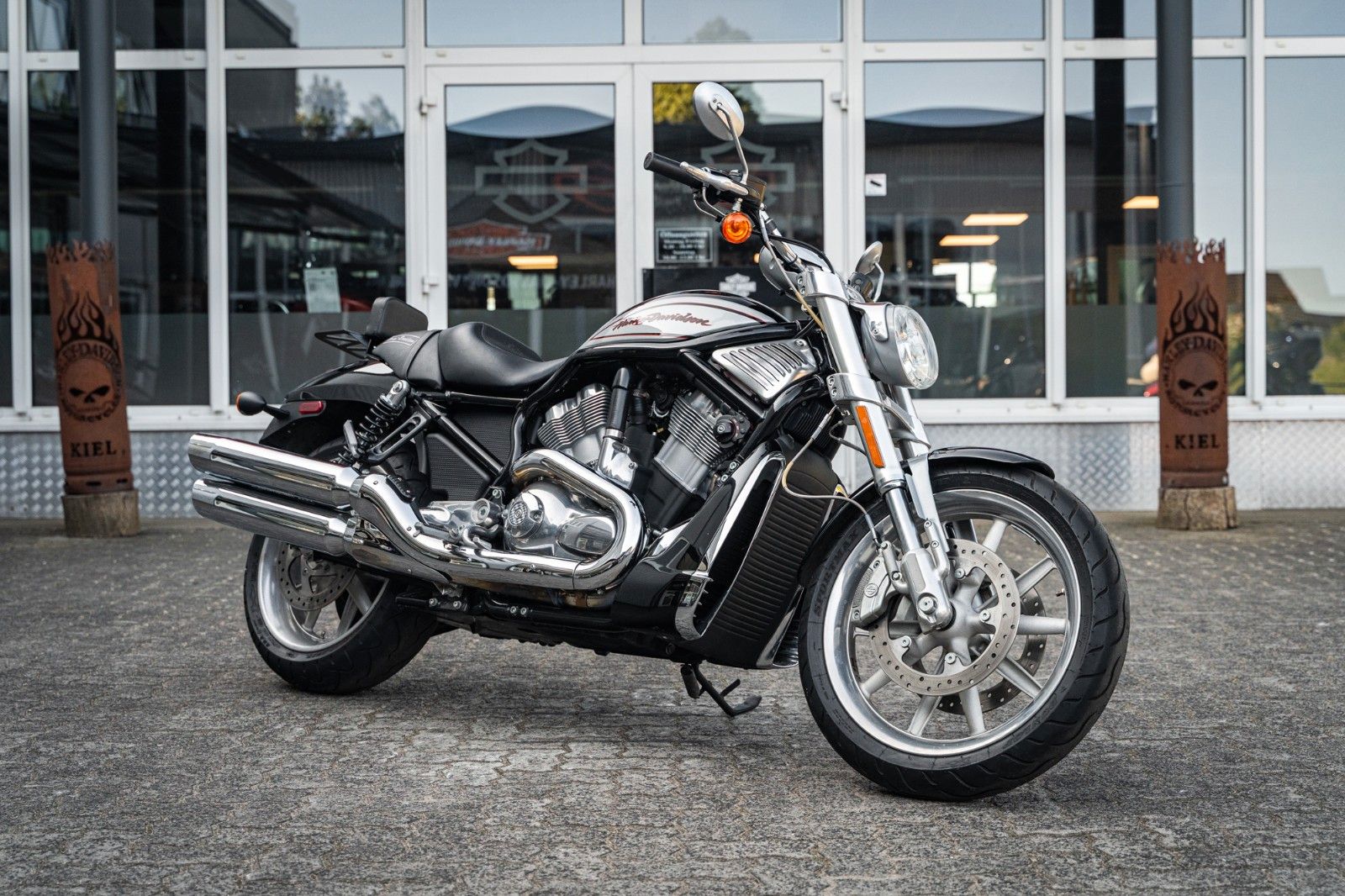 Fahrzeugabbildung Harley-Davidson VRSCR STREET ROD - SEHR GEPFLEGT -