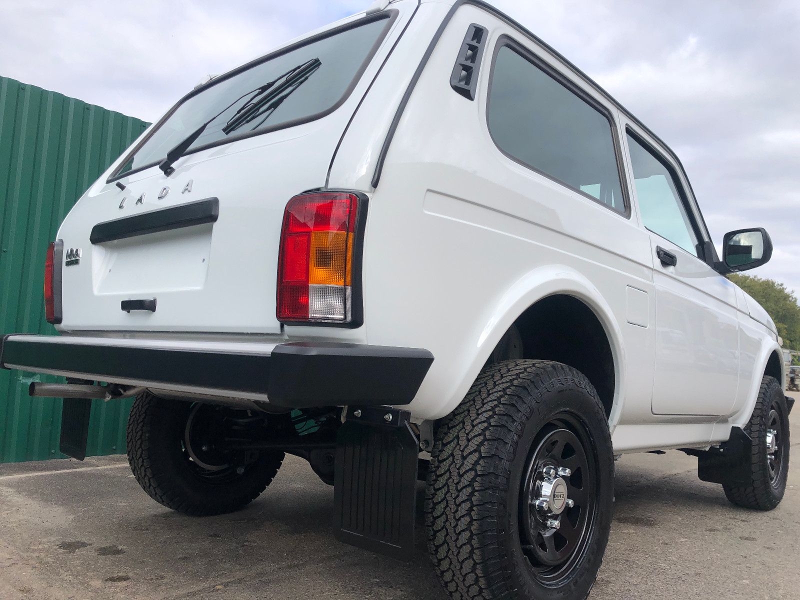 Fahrzeugabbildung Lada NIVA "NORMA" SONDER-DOTZ-Räder! AET-2026