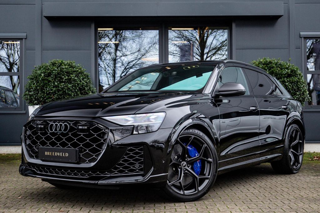 Audi RSQ8