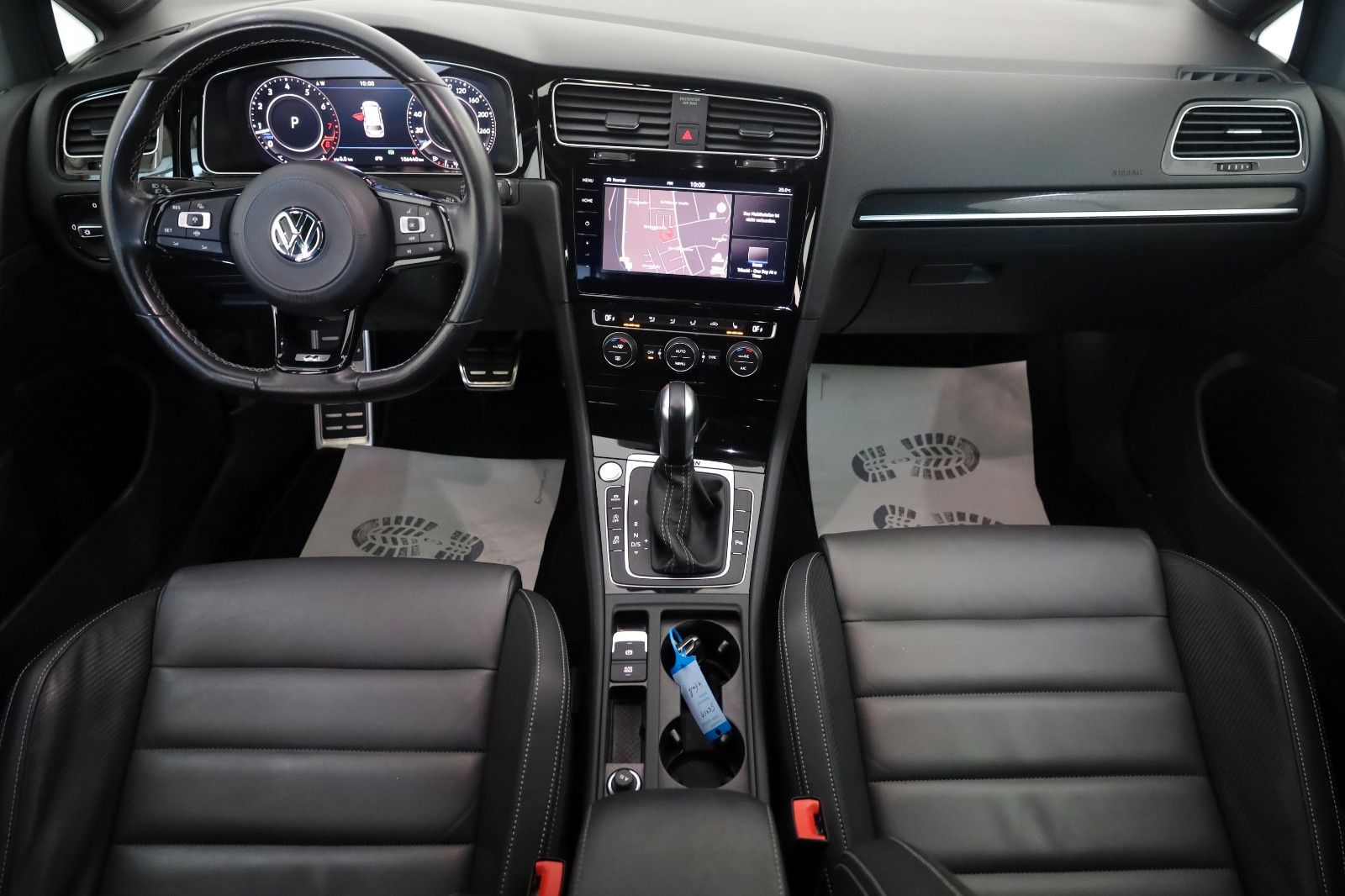 Fahrzeugabbildung Volkswagen Golf VII Variant R 4M Leder,Navi,LED,Kamera,ACC