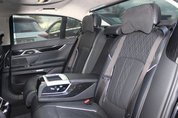BMW 740 - 11
