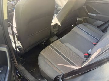Volkswagen T-Roc - 8