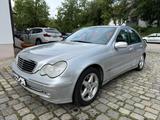 Mercedes-Benz C 240*Avantgarde*Limousine*Automatik* - Mercedes-Benz C 240 in München