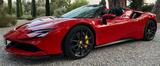 Ferrari SF90 SPIDER - rote Ferrari SF90