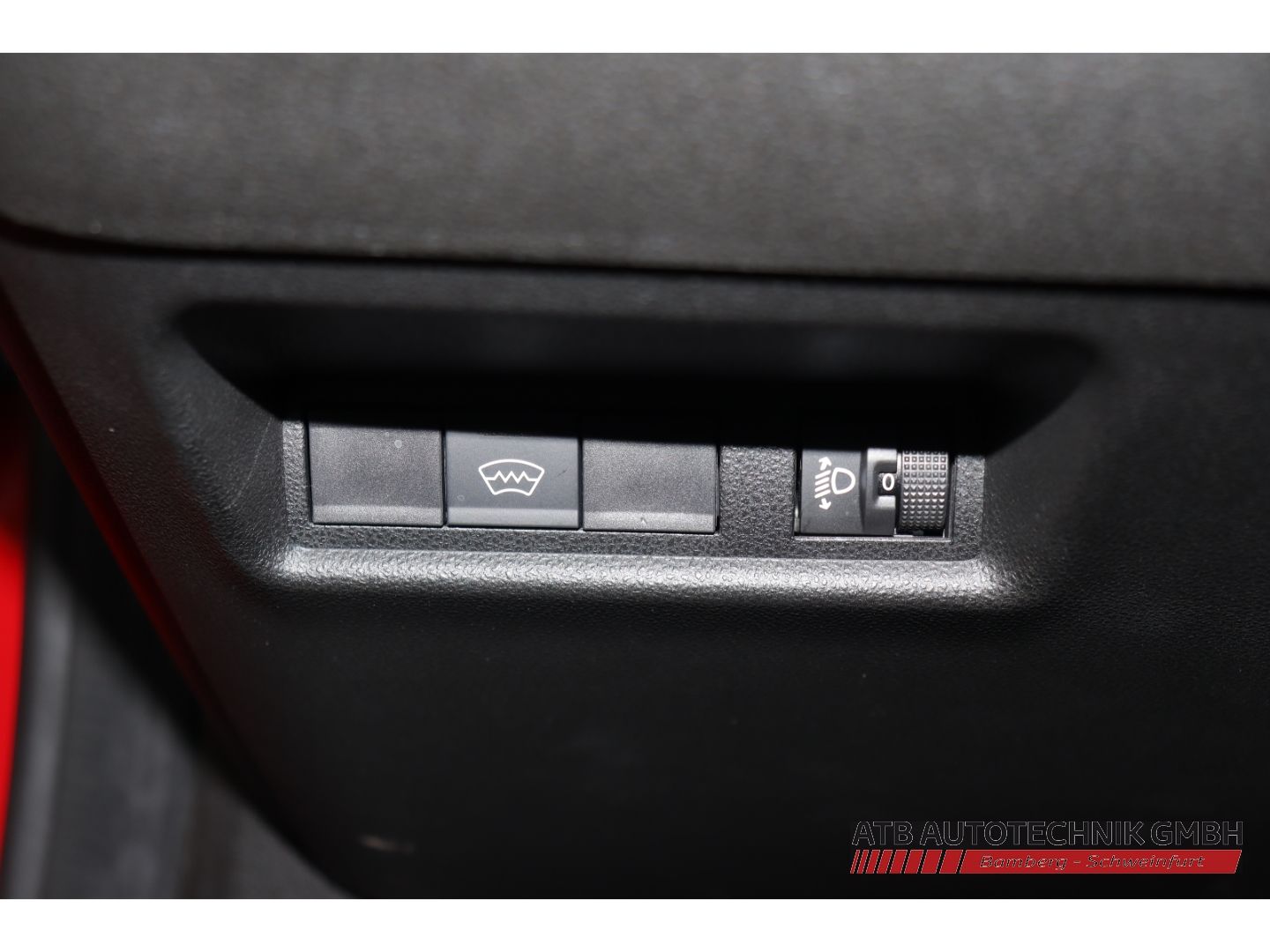 Fahrzeugabbildung Fiat 600e 54kWh Red SOH 97,1% LED Apple CarPlay Klima