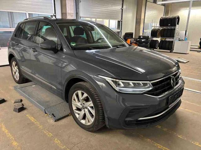 Volkswagen Tiguan Active KAMERA 18`NAVI PARKLENK ACC 1.Hd