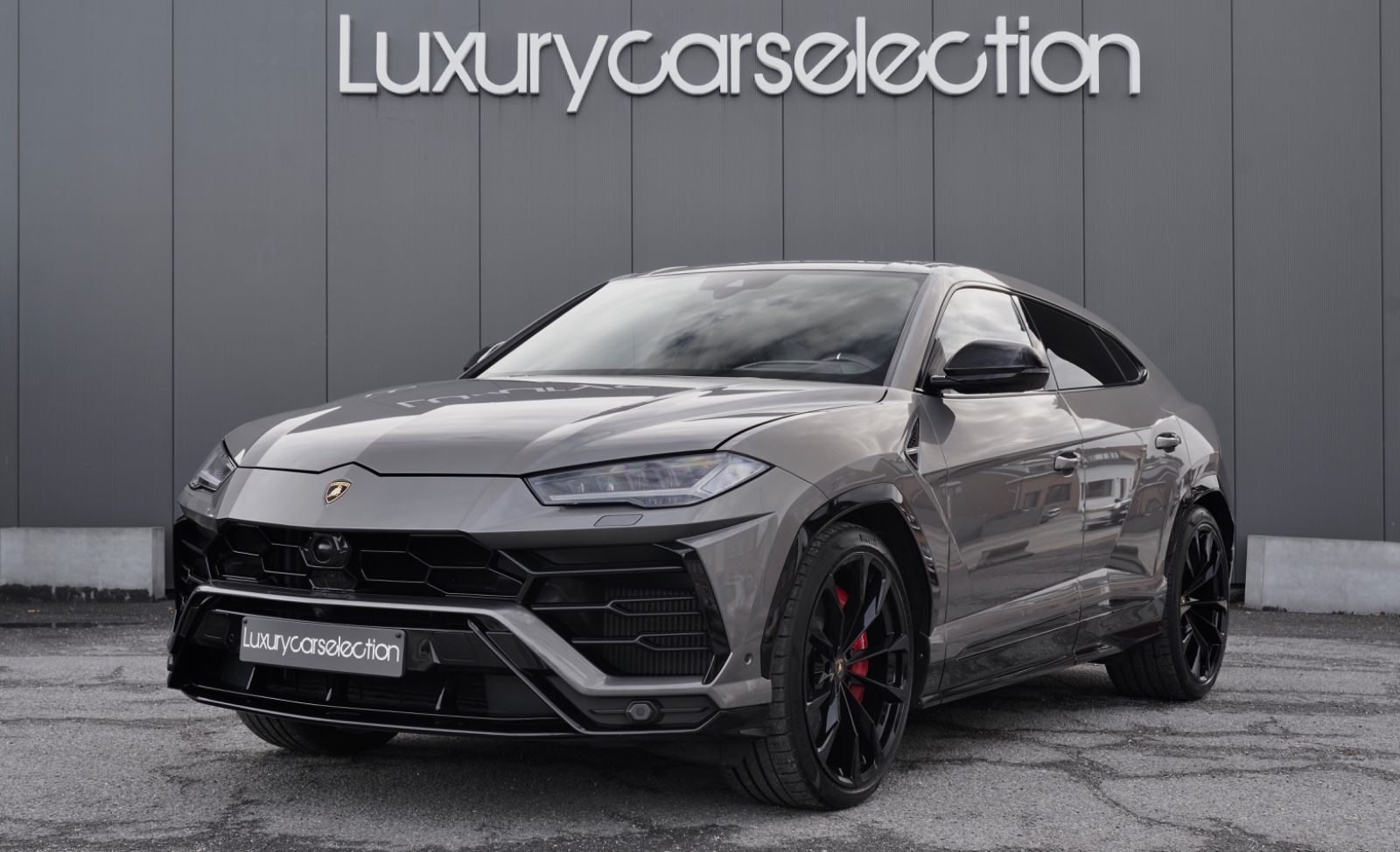 Lamborghini Urus 4.0 V8 *CERAMIC/CARBON/B&O/AKRAPOVIC/FULL*