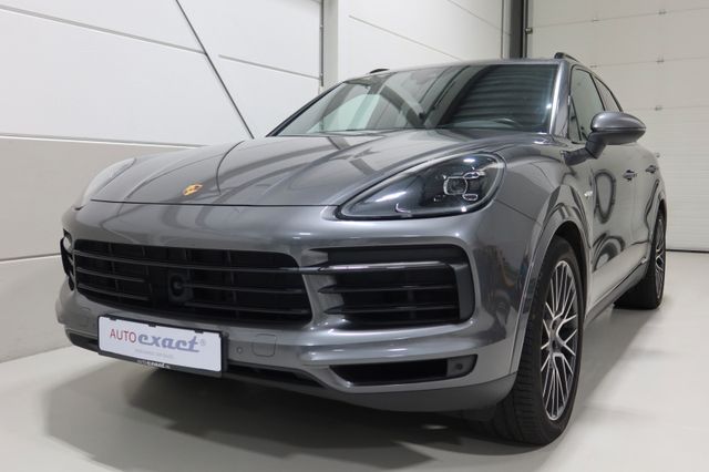Porsche Cayenne E-Hybrid 1 Hand scheckheft